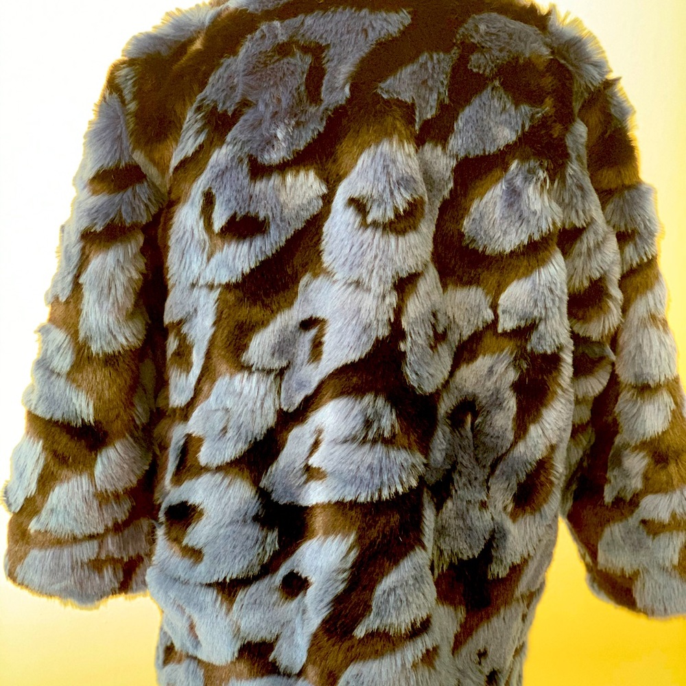 Stella McCartney Black and Blue Faux Fur Coat - Picture 2 of 3